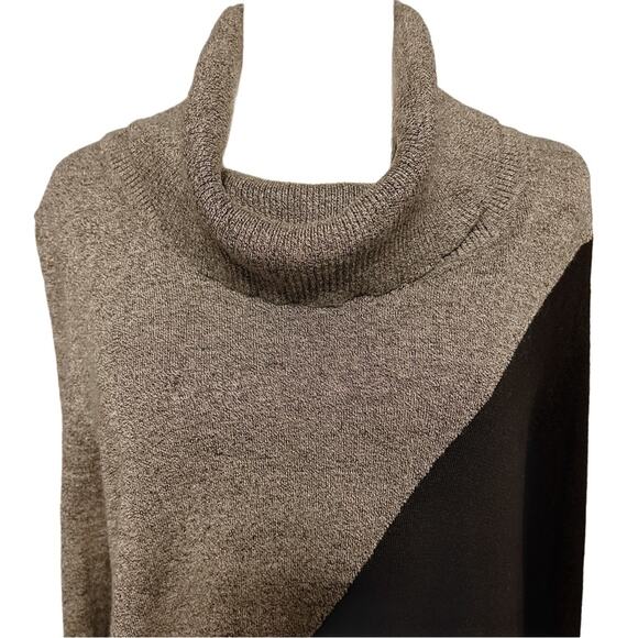 Calvin Klein Sweater Heather Gray & Black Size Medium Cowl Neck Asymmetrical - Picture 3 of 6